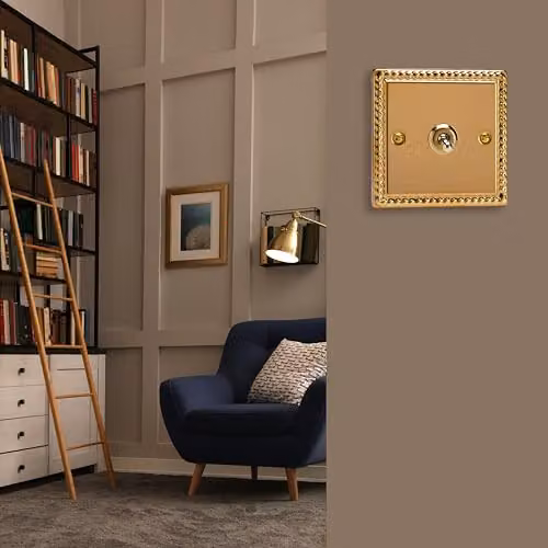 Varilight Classic Georgian Brass Intermediate Toggle Light Switch in Gold/Yellow – 2