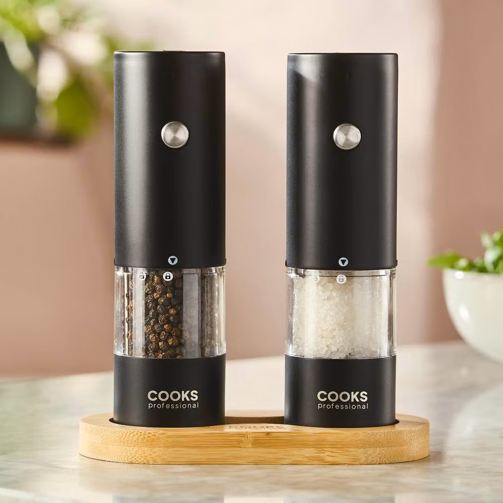 Cooks Professional Rechargeable Stainless Steel Salt and Pepper Mill Set with Bamboo Base in Black – 2