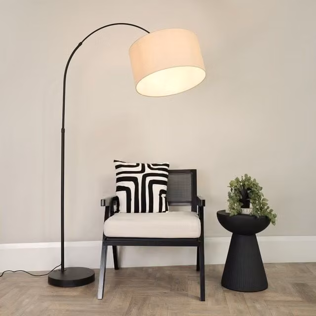 ValueLights Louis Black Arched Curved Floor Lamp with Natural Fabric Drum Shade and LED Bulb – 1