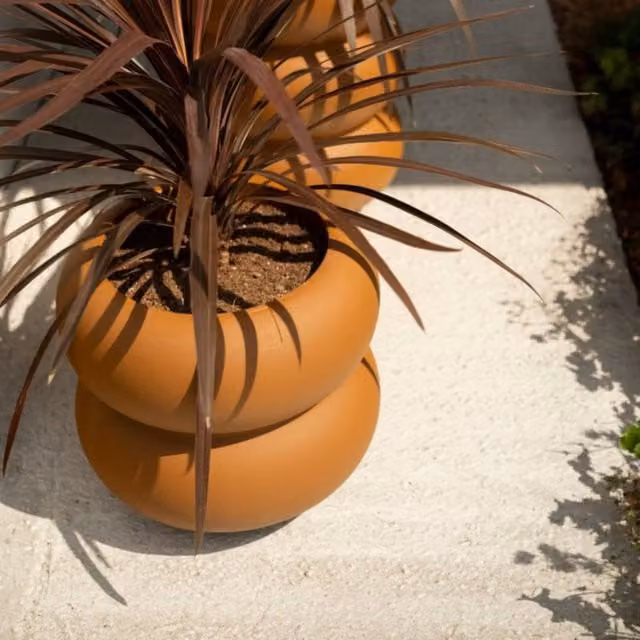 Elho Amber Roll Low 43 Plant Pot in Brown for Indoor and Outdoor Use – 1