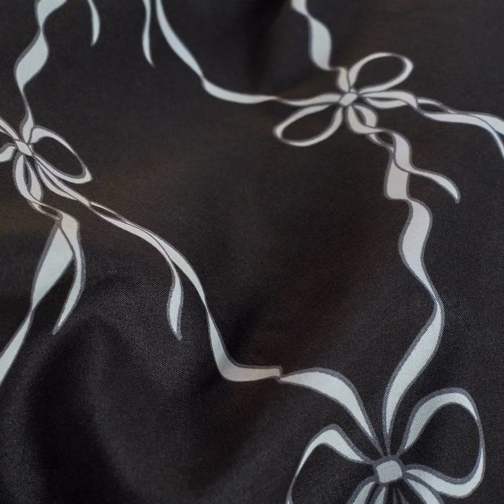 OHS Reversible Microfibre Duvet Cover and Pillowcase Set with Graphic Print in White and Black, W/D/H: 200 x 200 cm – 5