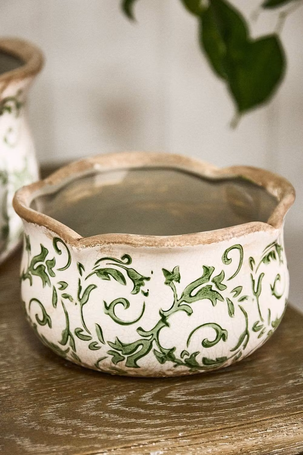 Dibor Set of 3 Vintage Irina Green Botanical Ceramic Flower Planters in Cream and Beige – 3