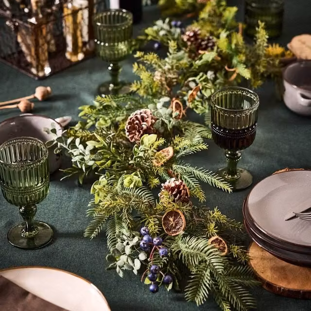 Dibor Fruits of the Forest Christmas Table Decor Garland, Multicolour and Green, 1.5m