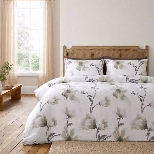 OHS Botanics White Floral Embossed Waffle Duvet Cover and Pillowcase Set, W: 180 cm, H: 200 cm