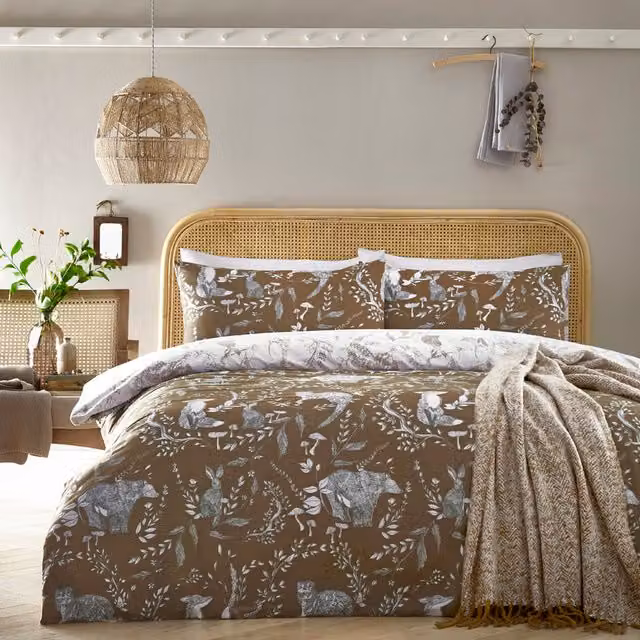 Make it a Home Buckthorn Woodland Reversible Floral Duvet Cover Set in Orange and Brown, 140 x 200 cm