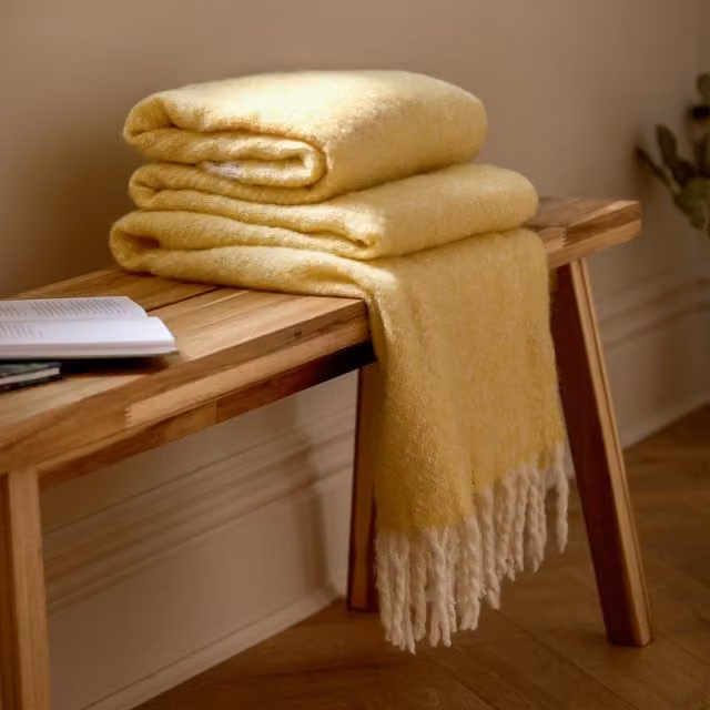 Wylder Nature Isla Woven Tasselled Throw in Yellow, W/D/H: 130 x 180 cm – 1