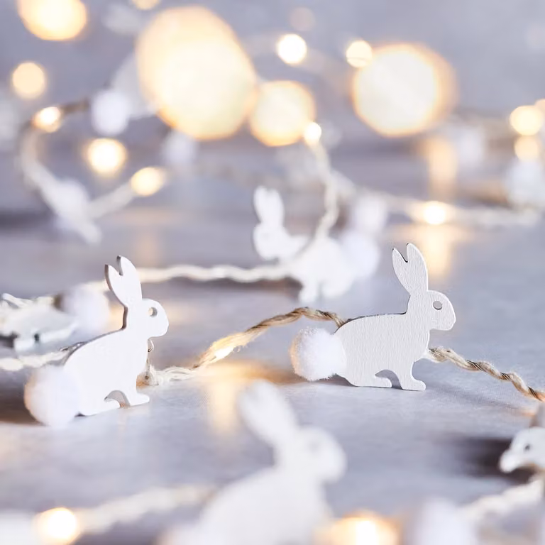 Lights4fun White Wooden Easter Bunny Battery Operated Micro LED Indoor Silver Wire String Fairy Lights