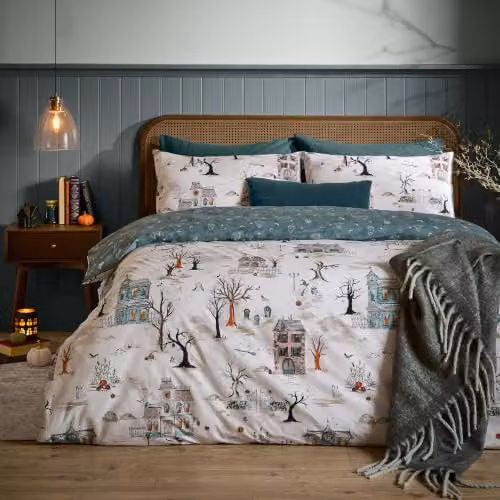 Riva Home Ghost Town Reversible Graphic Duvet Cover Set