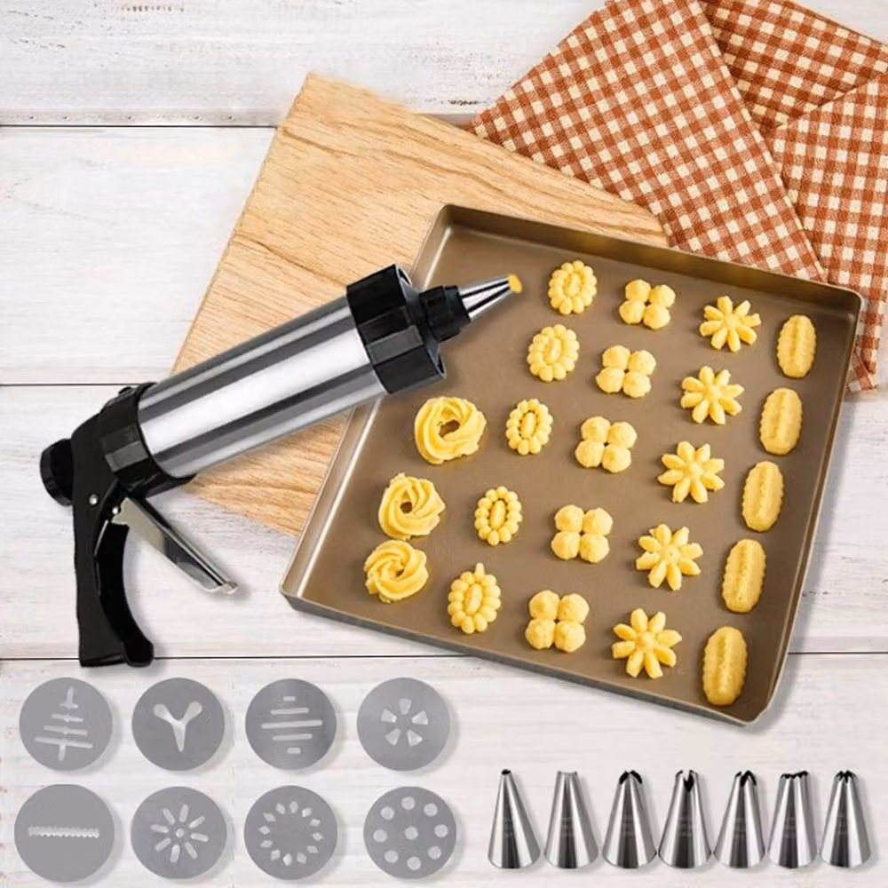 PAWNORA 17-Piece Stainless Steel Biscuit and Cake Decorating Set in Silver – 5