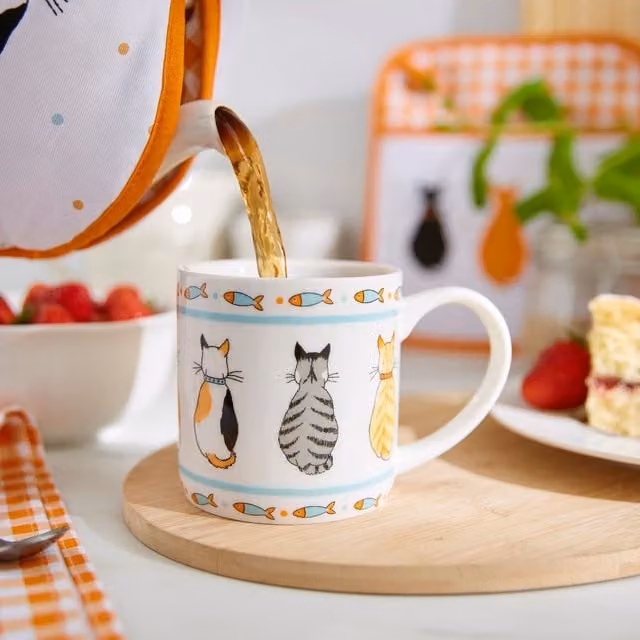 Ulster Weavers Cats In Waiting Bone China Mug in Orange and White – 1