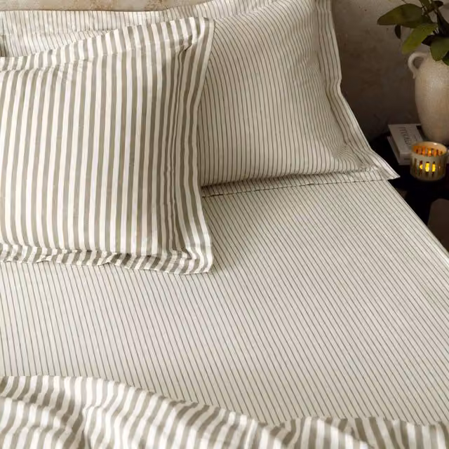 Make It A Home Hebden Melange Stripe Cotton Fitted Sheet in Mole, W/D/H: 200 x 200 cm