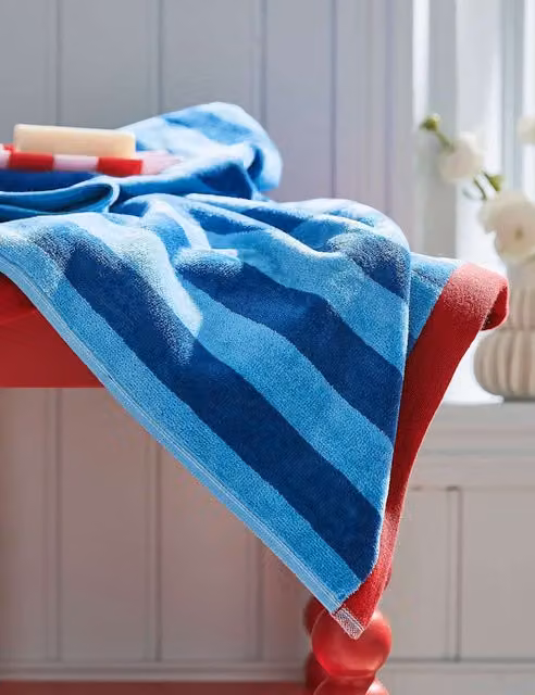 LAND & SHORE Fluffy Pure Cotton Striped Towel in Blue