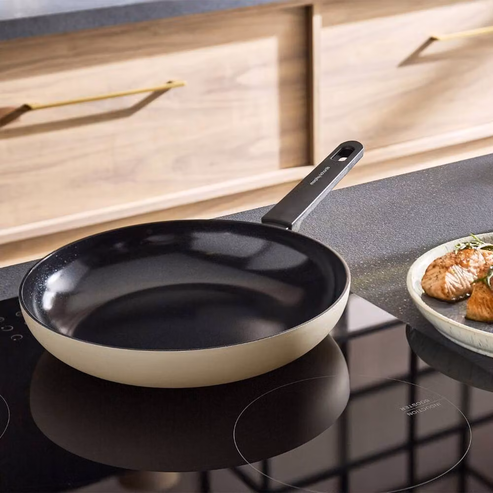 Morphy Richards 28cm Aluminium Frying Pan with Ceramic Coating in Beige – 7