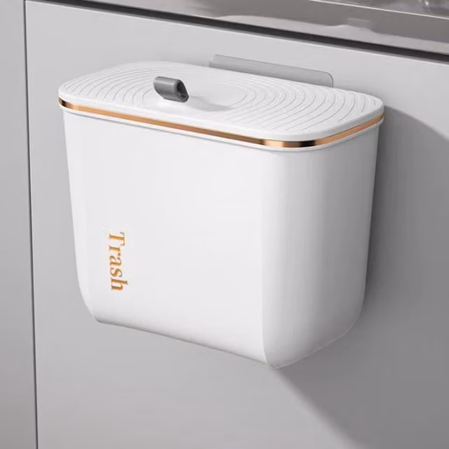 Livingandhome Hanging Wall Mounted Waste Bin with Flip Lid, White, 7l