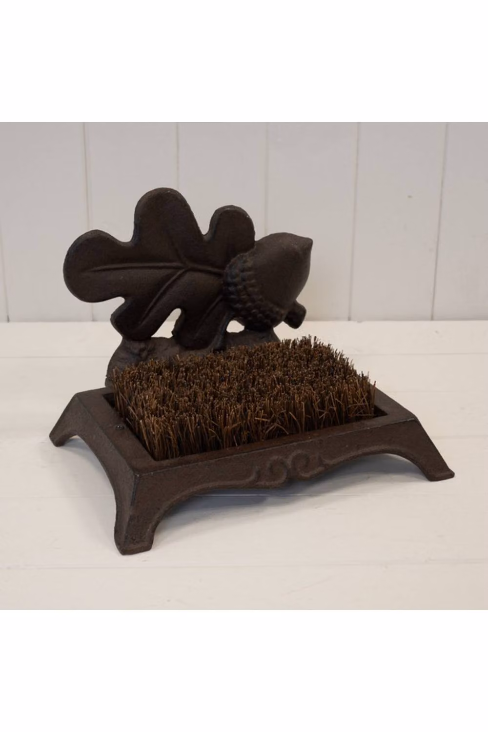 KDMD Cast Iron Boot Brush with Acorn in Brown – 2