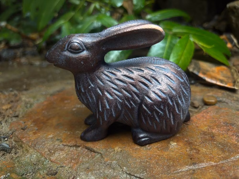 Inspirational Gifting Baby Rabbit Sculpture Ornament in Bronze Effect Aluminium, Brown – 2