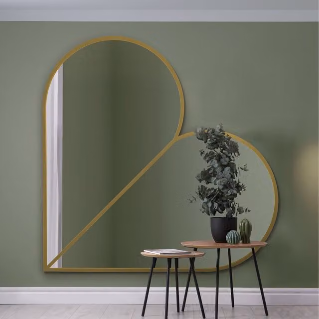 MirrorOutlet Heart Corde Modern Metal Wall Mirror in Gold and Black
