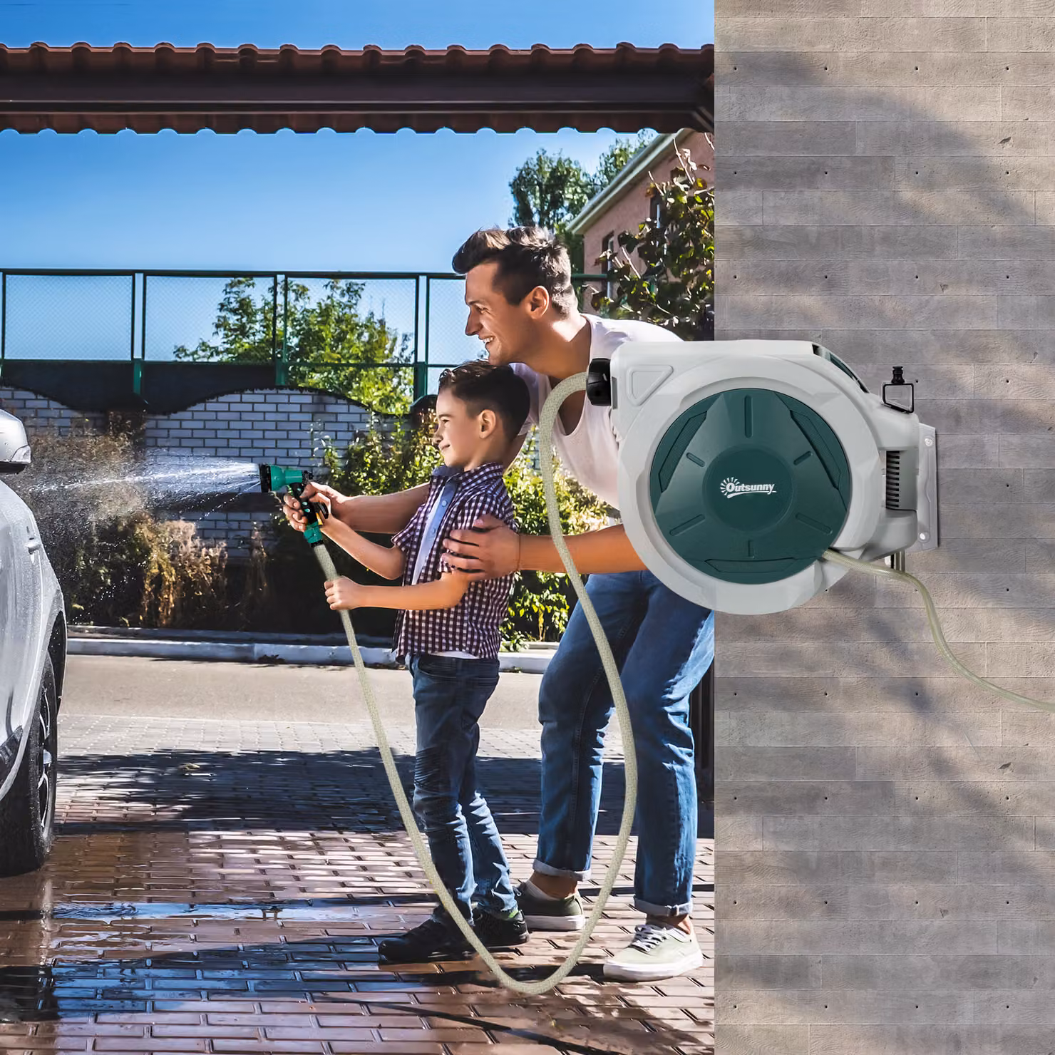 Outsunny Retractable Wall Mounted Garden Hose Reel with Auto Rewind and 7-in-1 Spray Nozzle, Green – 2