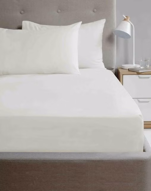 Rapport Home So Soft Microfibre Fitted Sheet in Cream, Size: 180 x 200 cm