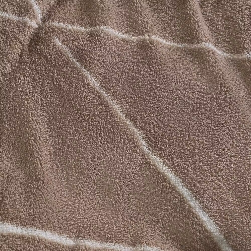 OHS Diamond Check Teddy Fleece Duvet Set and Pillowcases in Beige, 200 x 200 cm – 2