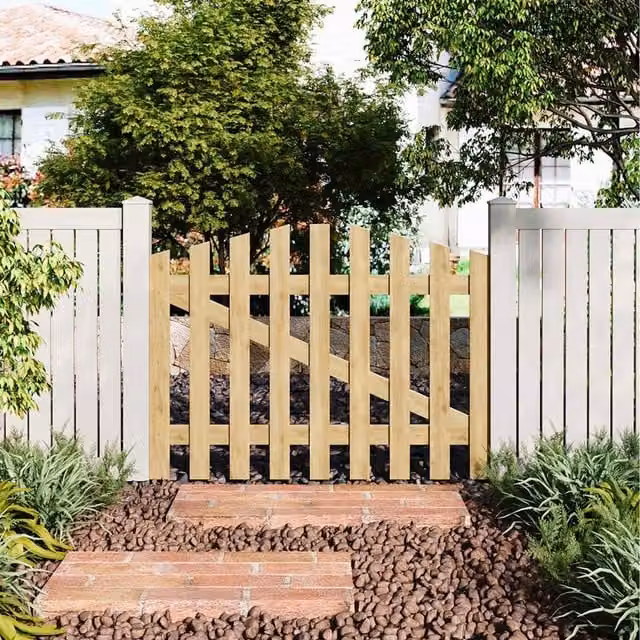 Komore Brown Spruce Wood Garden Fence Swing Gate with Latch, W: 120 cm, H: 90 cm