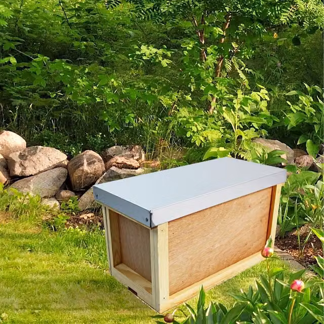 Actiasbee 5 Frame Capacity Nucleus Beehive in Brown Pine Wood