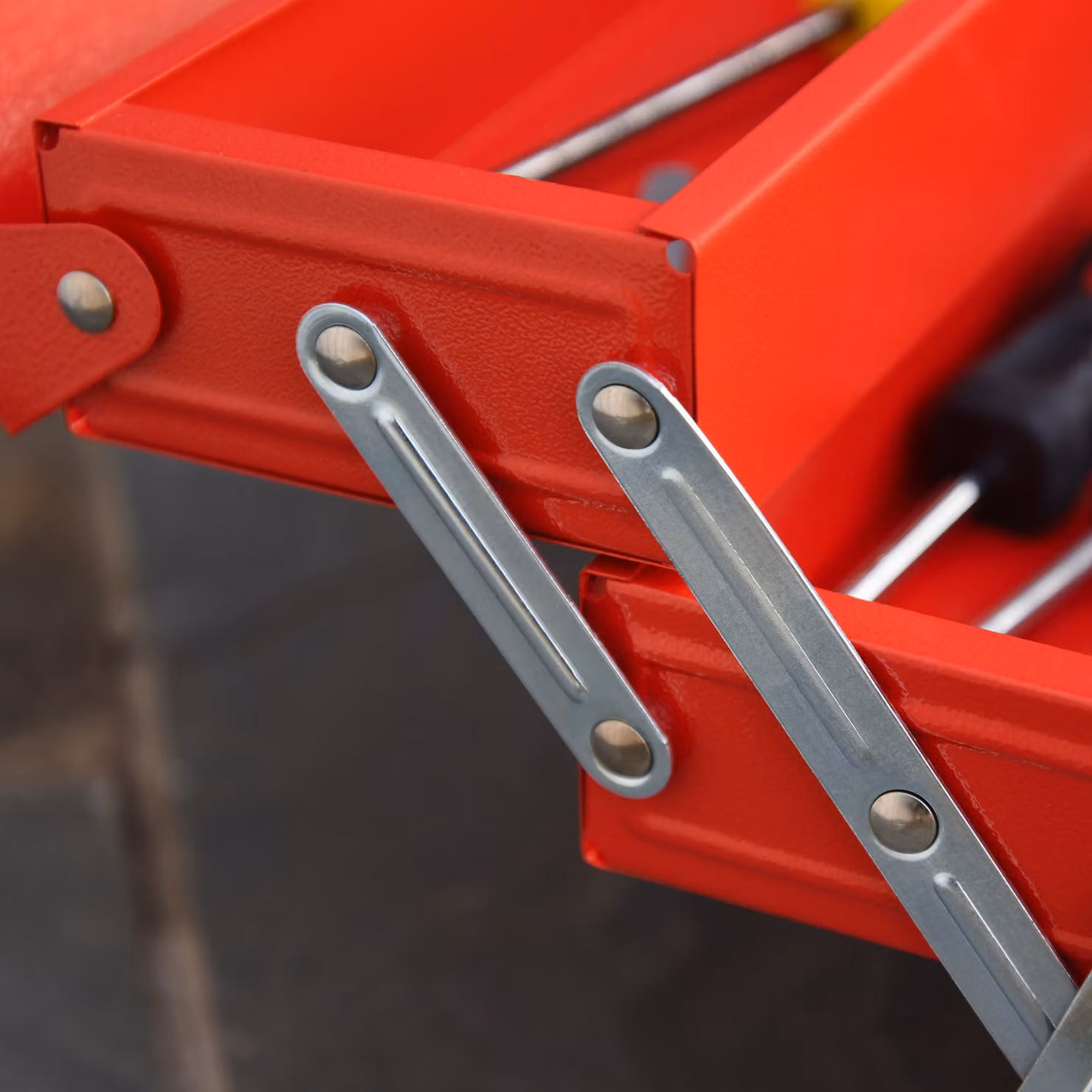 DURHAND Professional Metal Tool Box, 3 Tier 5 Tray Cantilever Storage Cabinet with Carry Handle, Red, W: 45 cm, D: 22.5 cm, H: 34.5 cm – 5