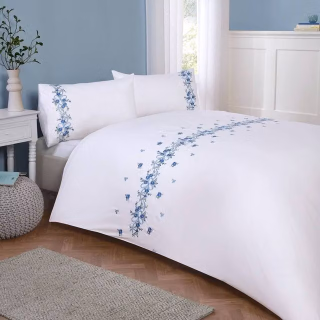 Rapport Home Floral Ribbon Polycotton Duvet Cover and Pillowcase Set in White, W/D/H: 200 x 200 cm, Pillowcase: 50 x 75 cm – 1