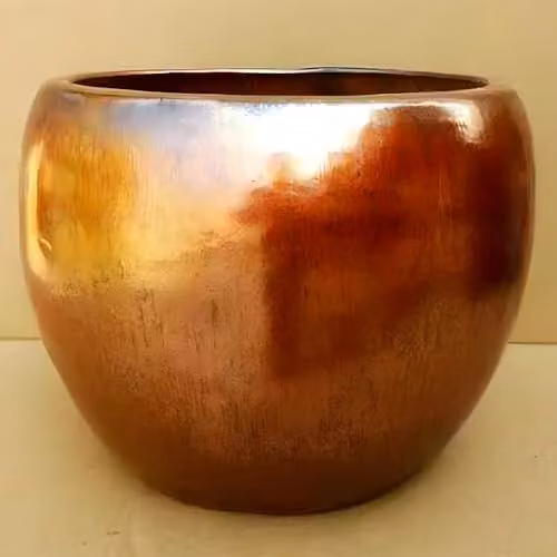 Primrose Round Clay Garden Planter in Glazed Metallic Bronze Finish, Diameter: 22 cm – 1