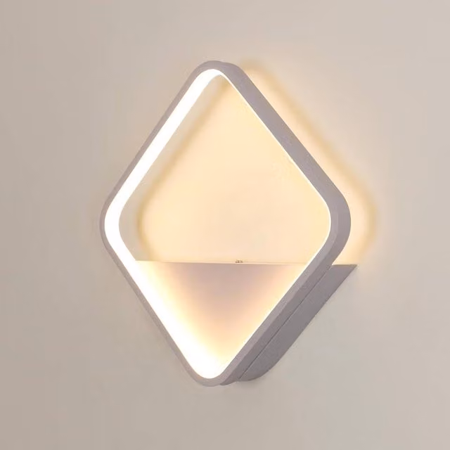 Goeco Modern Square LED Indoor Wall Light in White with Acrylic and Aluminium Finish