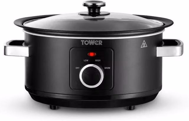 Tower 3.5L Sear & Stew Slow Cooker in Black