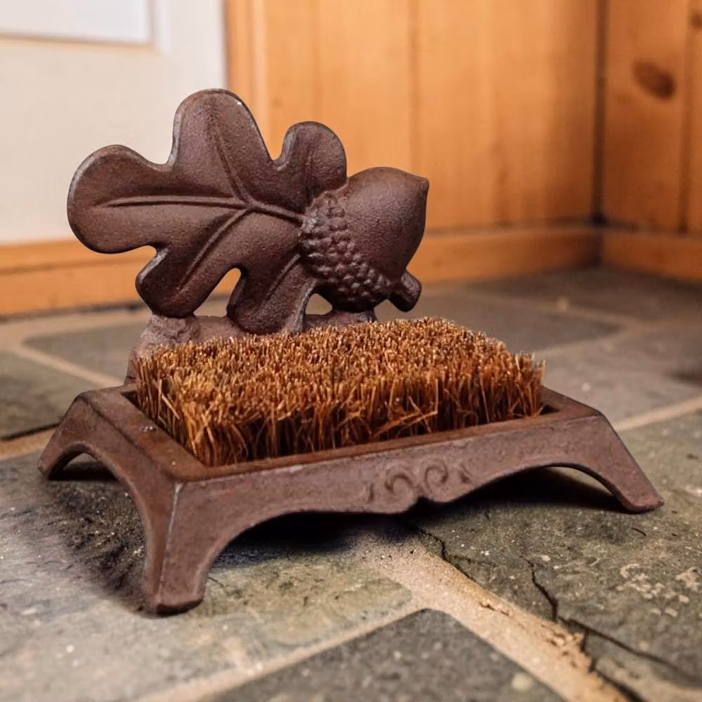 Four Candle Cast Iron Acorn Boot Brush in Brown, Height: 22.5 cm – 2