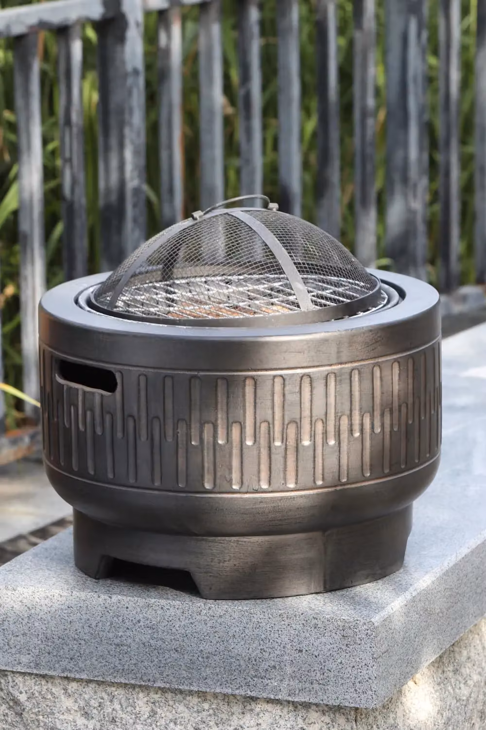 Vossmoon Morbarrel Outdoor Garden Fire Pit with Stainless Steel Cooking Grill in Black – 2