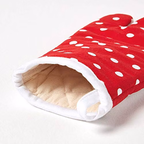 Homescapes Red Polka Dot Cotton Oven Glove – 2
