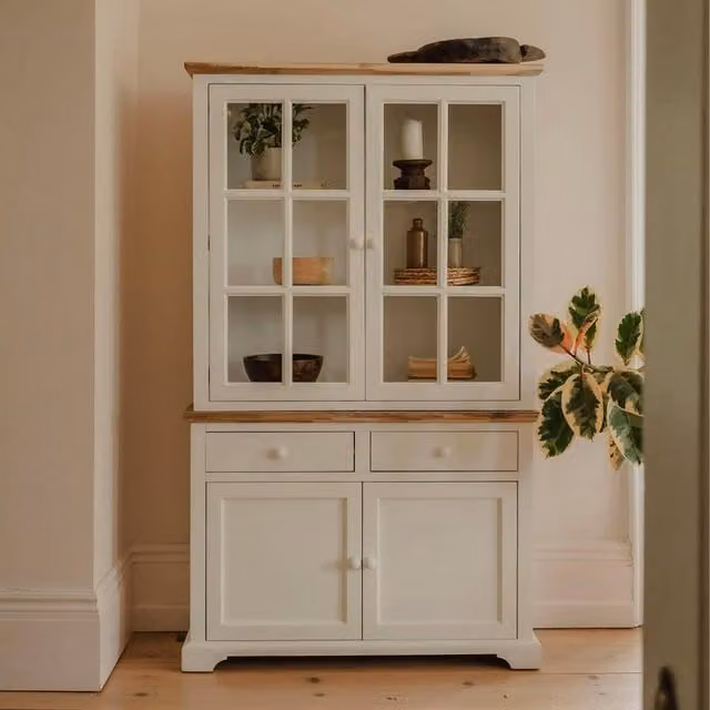 Statement Furniture Florence Display Cabinet and Dresser in White with Brushed Acacia Wood Top, W/D/H: 120 x 42 x 200 cm – 1