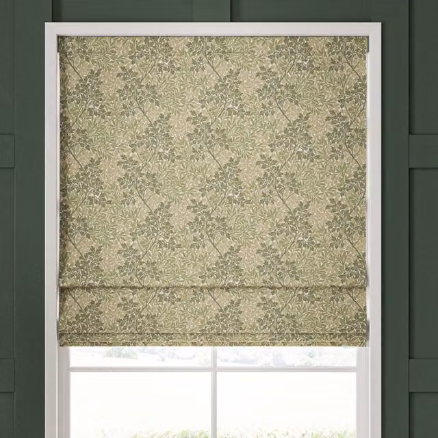 William Morris Foliage Fern Made To Measure Semi-Transparent Floral Roman Blind in Green