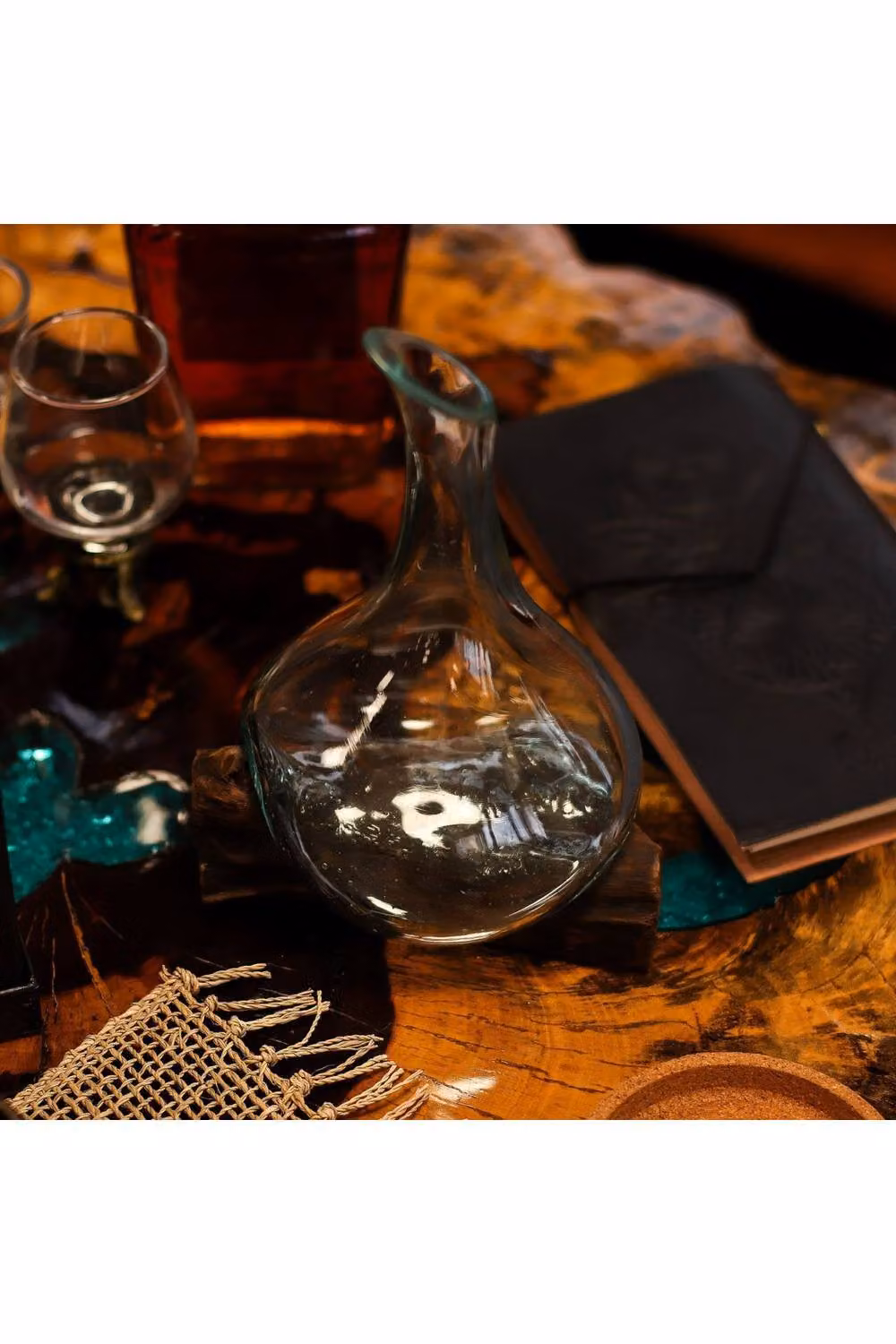 KDMD Handcrafted Molten Glass Mini Decanter on Reclaimed Wood, Clear, Height: 20 cm – 5