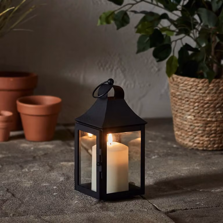 Lights4fun Albury Black Metal Outdoor Garden LED Lantern with TruGlow Pillar Candle and Remote Control, Height: 25 cm