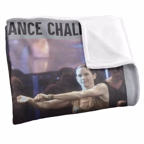 Warner Bros. Friends Before Viral Dance Super Soft Silky Touch Fleece Throw Blanket, Multicolour, W/H: 152.4 x 152.4 cm – 2