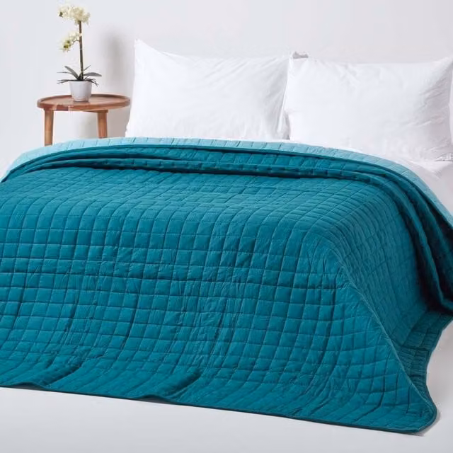 Homescapes Reversible Quilted Cotton Bedspread in Petrol Blue