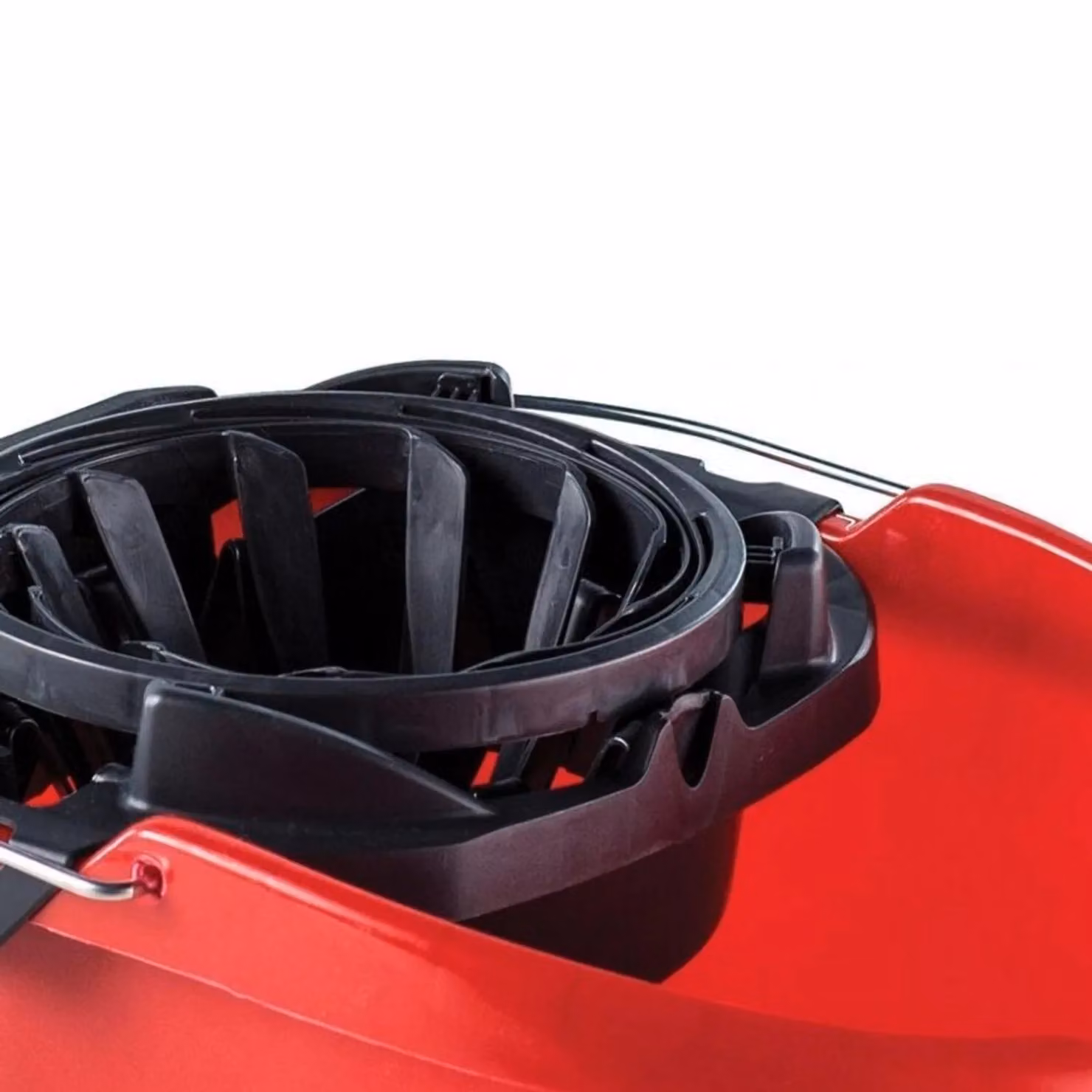 Vileda Supermocio Bucket and Torsion Wringer in Red and Multicolour – 2