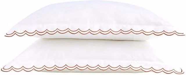 Christy Scallop Edge Oxford Pillowcase Pair in Red Cotton Sateen, 50 x 75 cm – 1