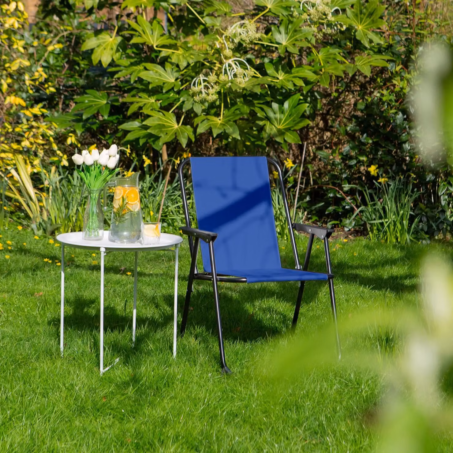 Harbour Housewares Pack of 4 Folding Metal Beach Chairs in Navy Blue with Matt Black Powder Coated Steel Frame – 3