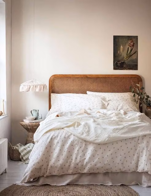Piglet in Bed Floral Linen Rich Cotton Duvet Cover in Pearl Multicolour