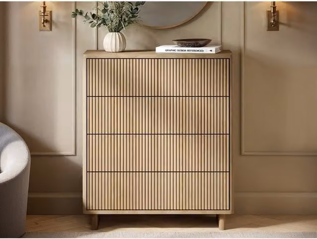 Solace+Co Modern Ribbed Oak Chest of 5 Drawers