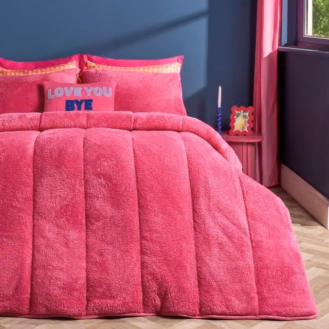 OHS Teddy Gaming 10.5 Tog Duvet Set, Hot Pink, 2.3kg