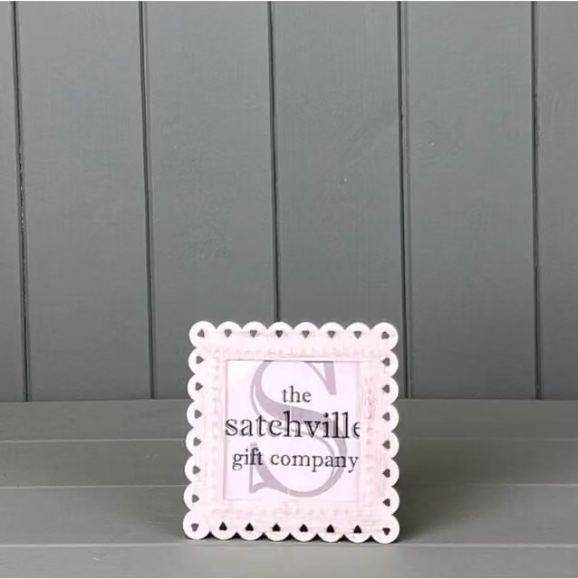KDMD White Metal and Glass Square Single Tabletop Photo Frame in White
