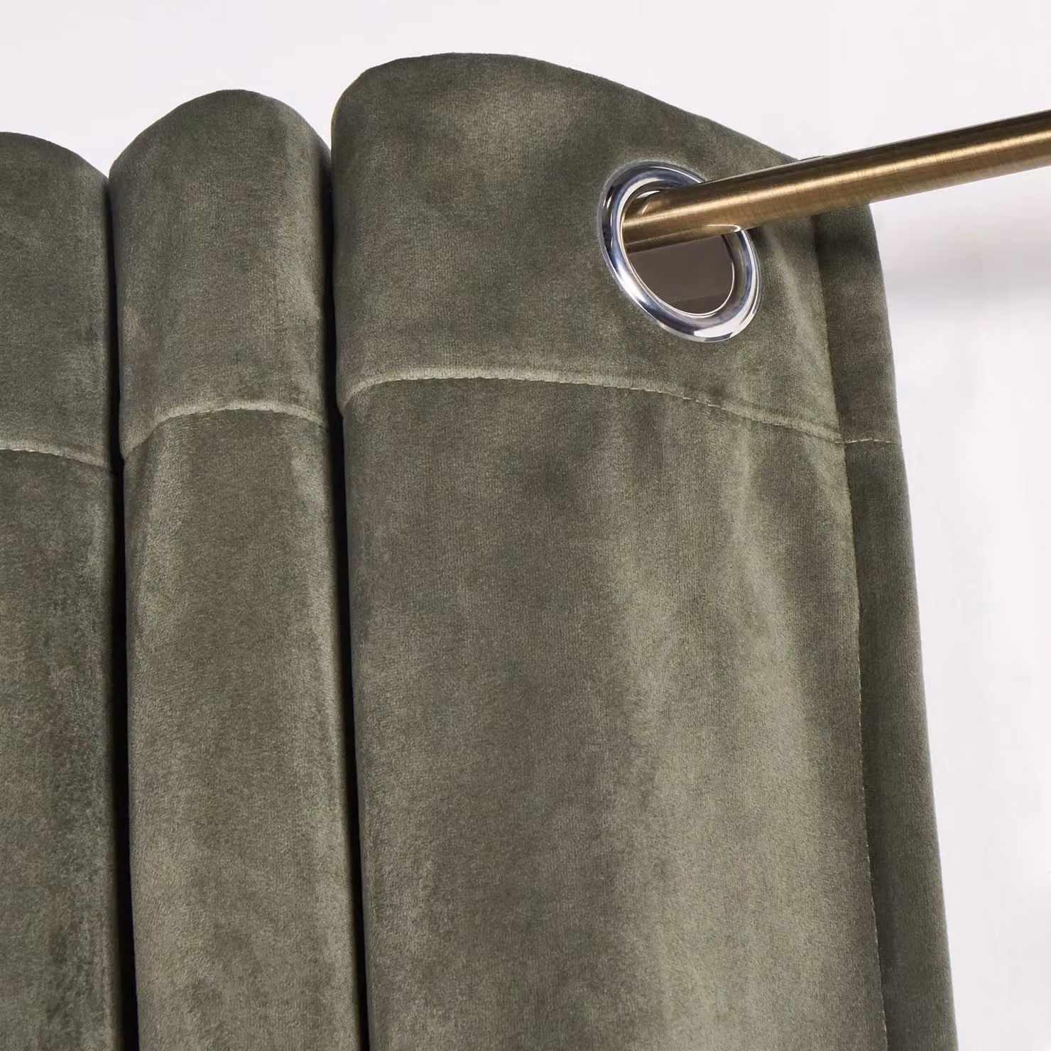 OHS Thermal Matte Velvet Eyelet Curtains, 2 Pairs, Green, Width: 168 cm, Drop: 183 cm – 3