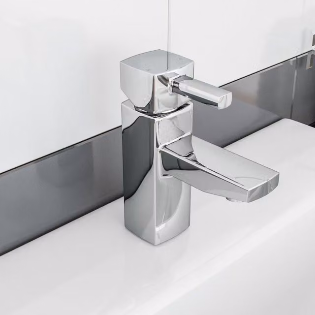 Nes Home Newport Single Lever Basin Mixer Tap with Pop Up Waste in Chrome Silver