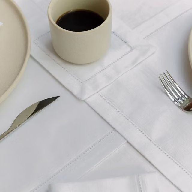 Mafra Classic Plain White Cotton Placemats W/D/H: 35 x 35 x 50 cm